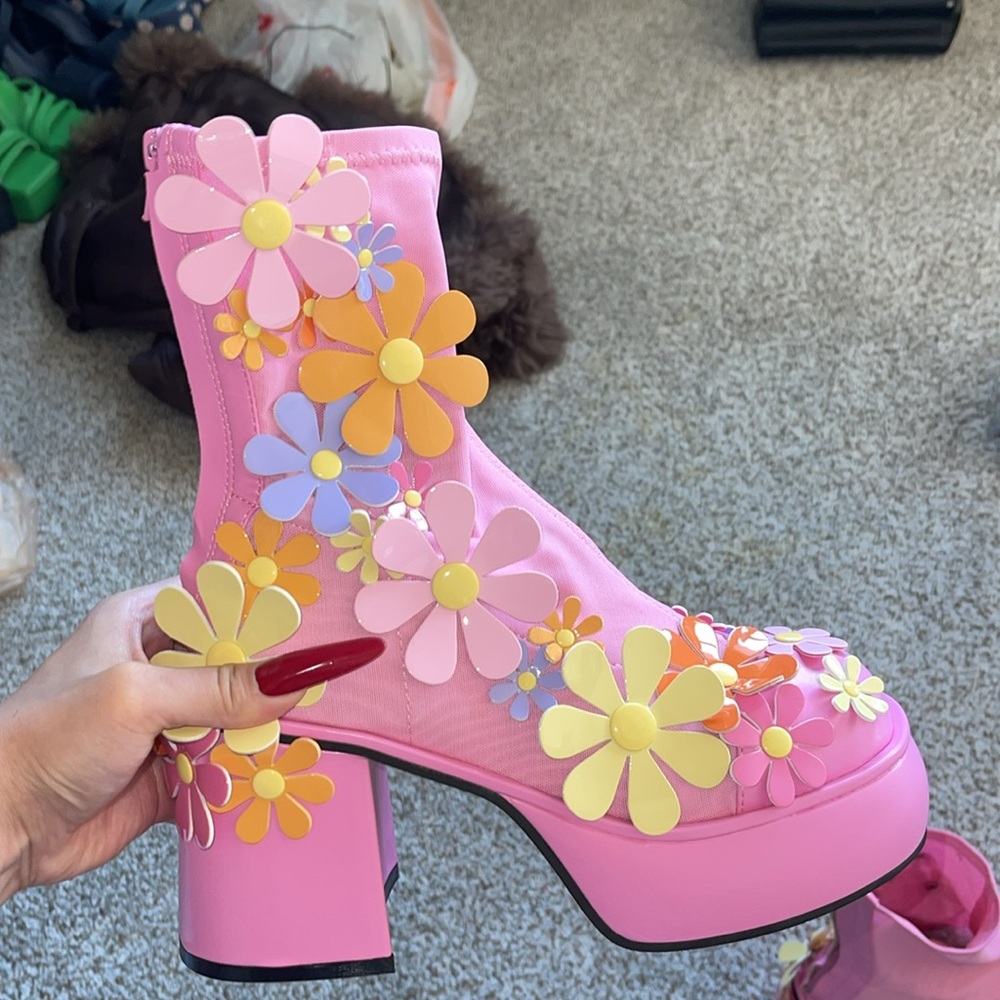 Brand new sugar thrills booties 7